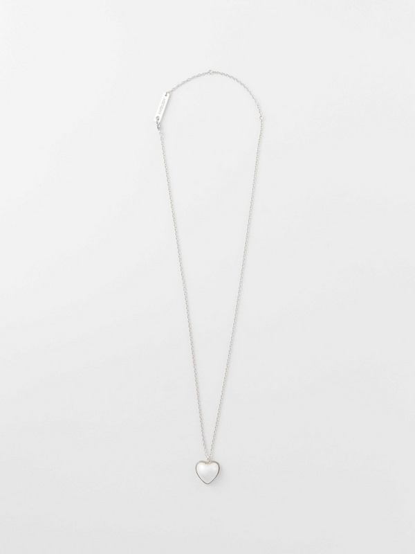 PEARL HEART CHARM NECKLACE