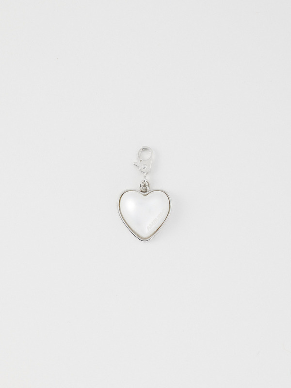 SMALL PEARL HEART CHARM