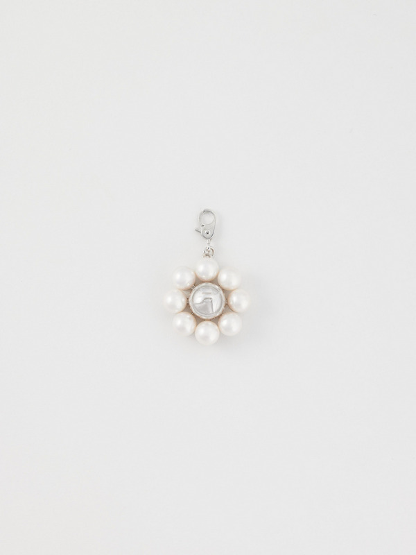 PEARL FLOWER CHARM