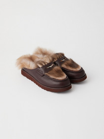 UGG AMBUSH Loafer 詳細画像