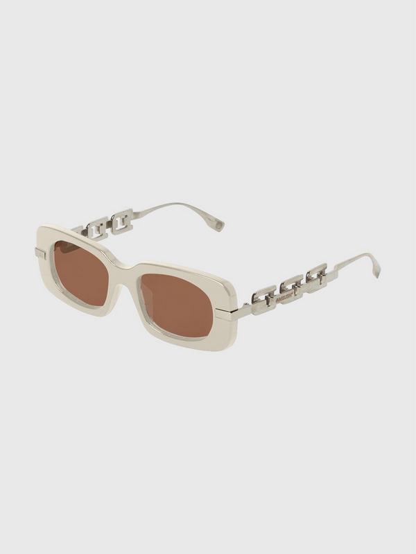 A CHAIN SUNGLASSES